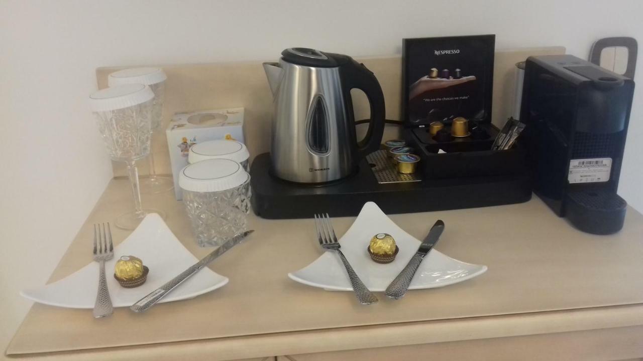 Pela Veranda Exquisite Suites 新马尔马拉斯 外观 照片