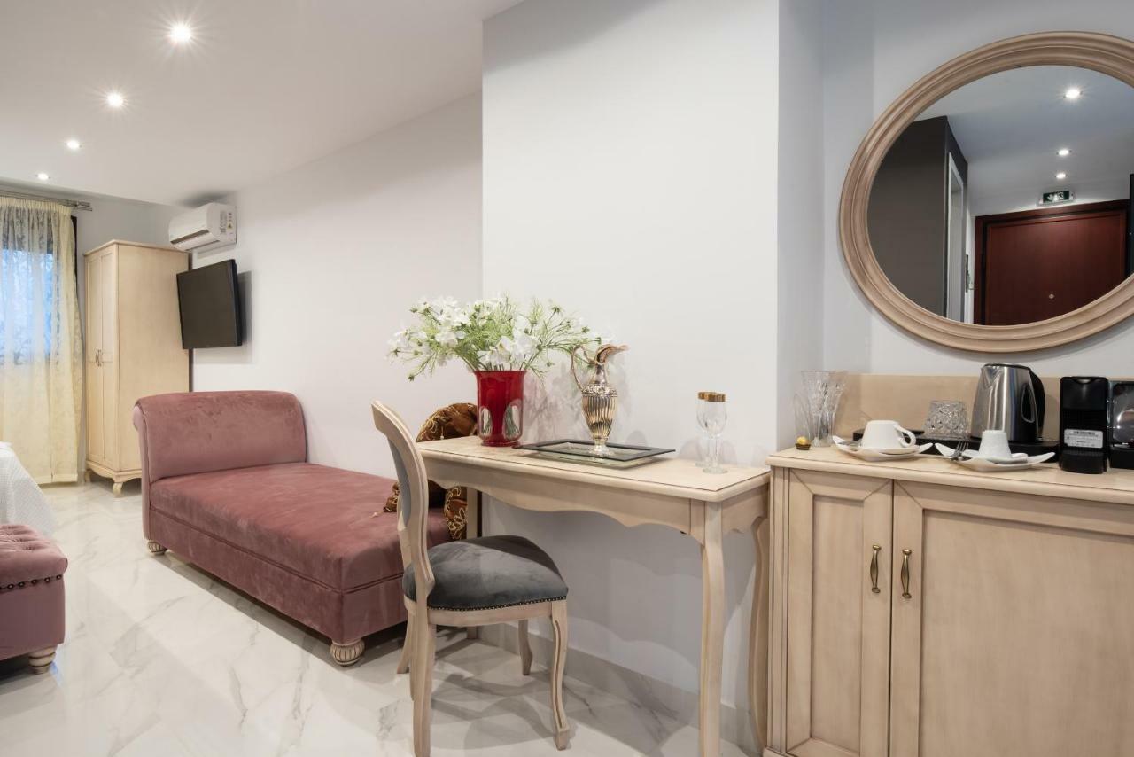 Pela Veranda Exquisite Suites 新马尔马拉斯 外观 照片
