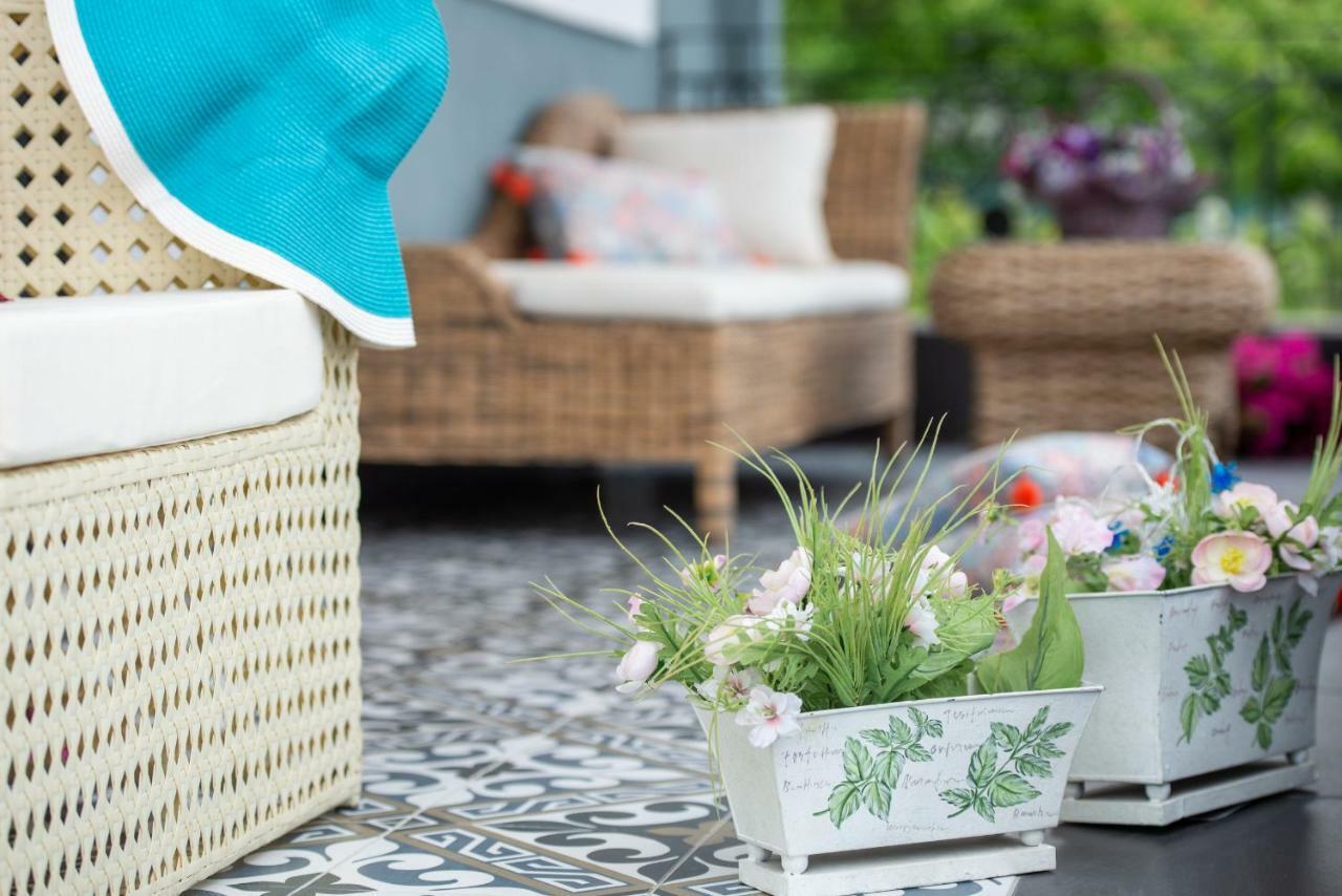 Pela Veranda Exquisite Suites 新马尔马拉斯 外观 照片